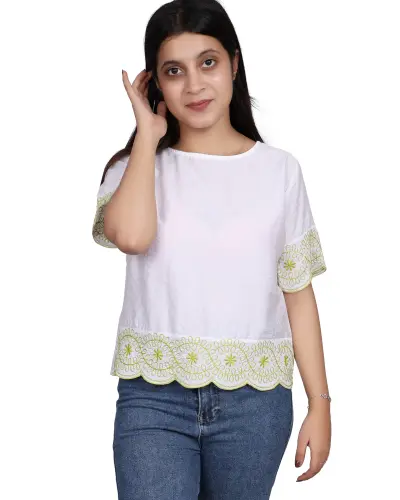 WHITE SCALLOP LACE EMBROIDERY TOP FREE SIZE