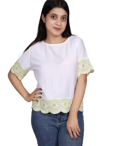 WHITE SCALLOP LACE EMBROIDERY TOP FREE SIZE
